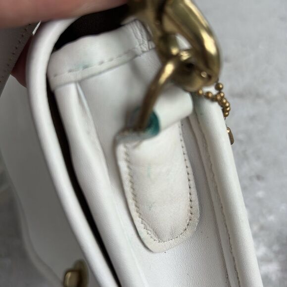 Vintage Coach Crossbody - Picture 10 of 15